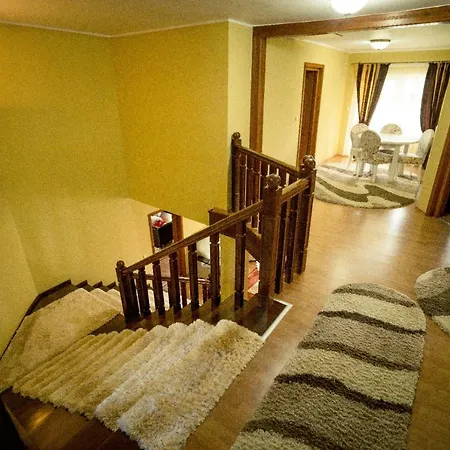 Casa Mona Homestay *